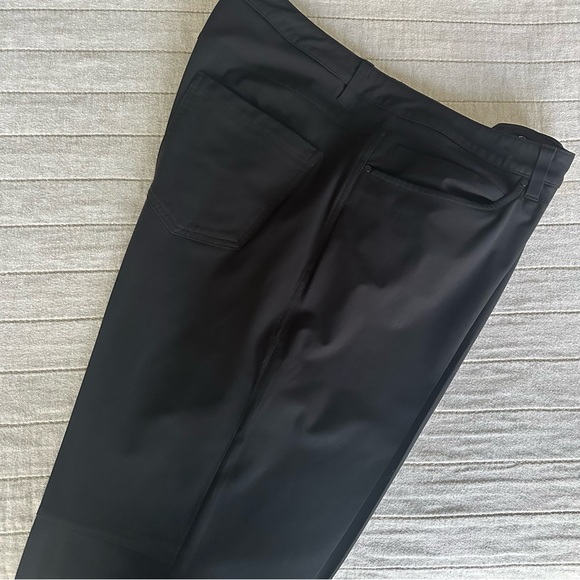 ABC Classic-Fit 5 Pocket Pant 33”L 36”W
Warpstreme - Picture 5 of 10